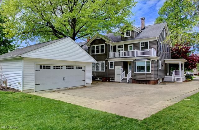 17313 Riverway Drive, Lakewood, OH 44107