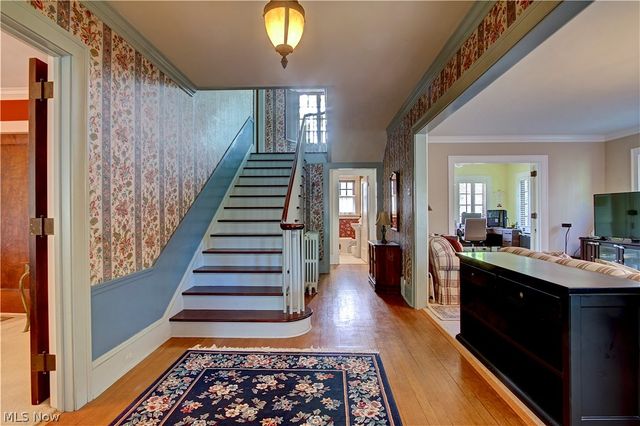 17313 Riverway Drive, Lakewood, OH 44107