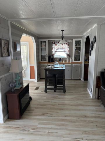 20 Flores Del Way, Fort Pierce, FL 34952