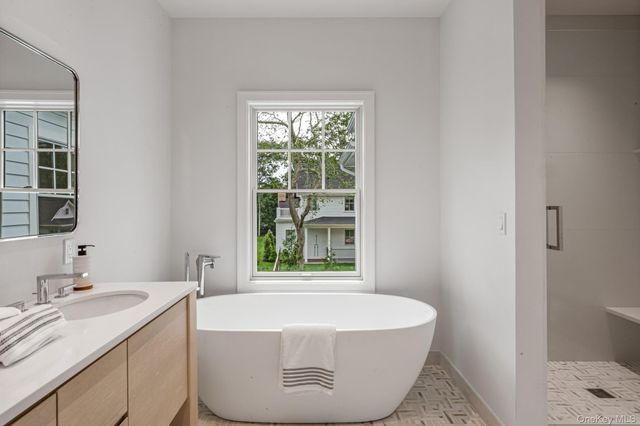 36 Jagger Lane, Westhampton, NY 11977