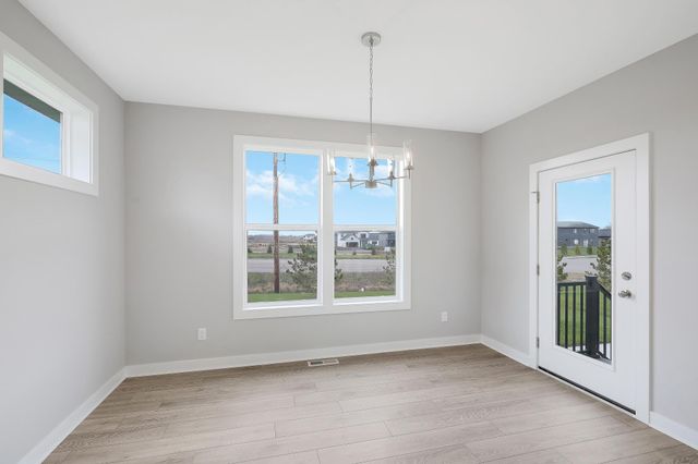 1539 Creekwood Dr, New Richmond, WI 54017