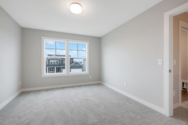 1539 Creekwood Dr, New Richmond, WI 54017