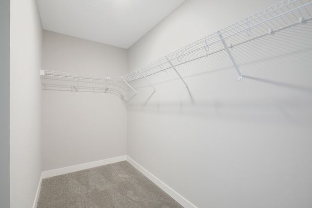 1539 Creekwood Dr, New Richmond, WI 54017