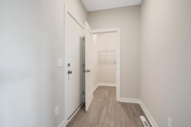 1539 Creekwood Dr, New Richmond, WI 54017