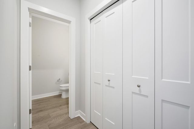 1539 Creekwood Dr, New Richmond, WI 54017