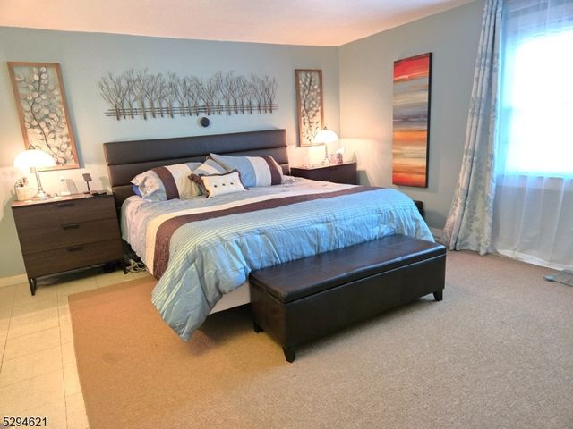 8 Forest Rd, Mount Olive Twp., NJ 07828