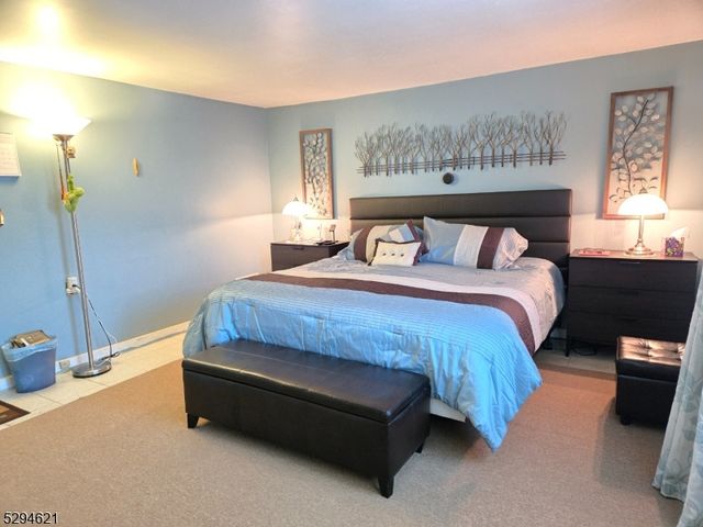 8 Forest Rd, Mount Olive Twp., NJ 07828