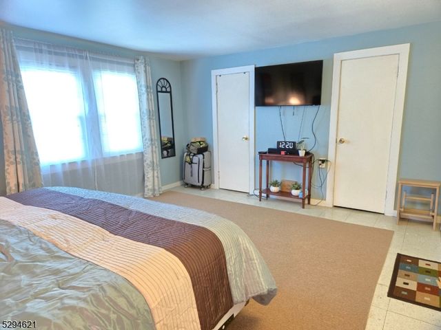 8 Forest Rd, Mount Olive Twp., NJ 07828