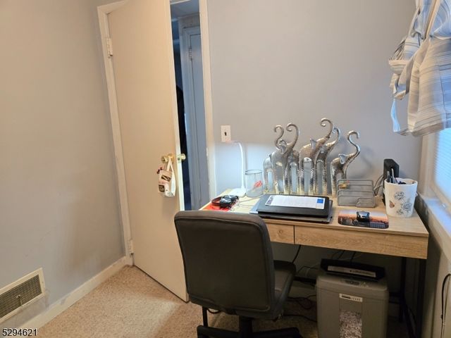 8 Forest Rd, Mount Olive Twp., NJ 07828