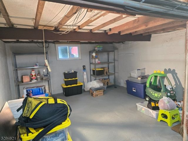 8 Forest Rd, Mount Olive Twp., NJ 07828