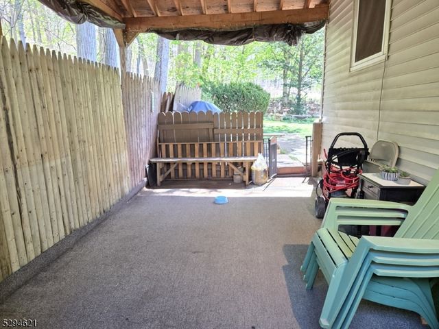 8 Forest Rd, Mount Olive Twp., NJ 07828