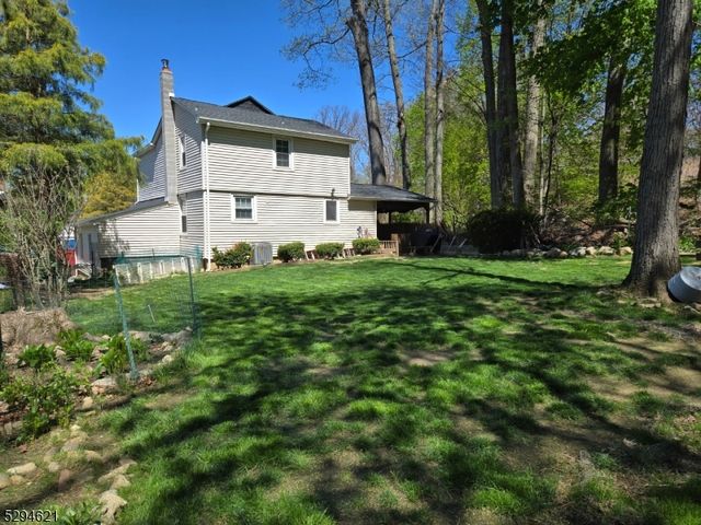 8 Forest Rd, Mount Olive Twp., NJ 07828