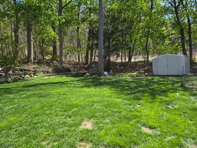 8 Forest Rd, Mount Olive Twp., NJ 07828