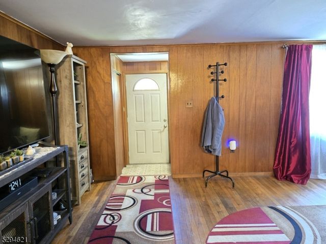 8 Forest Rd, Mount Olive Twp., NJ 07828