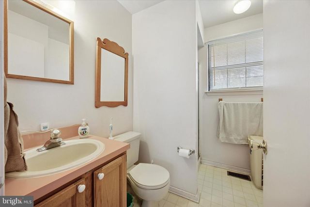 53 BRECKENRIDGE DR, Sicklerville, NJ 08081