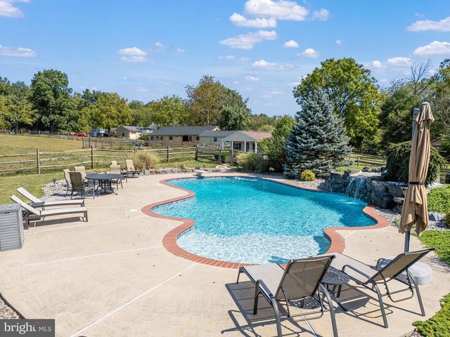 4161 CREEK RD, Collegeville, PA 19426