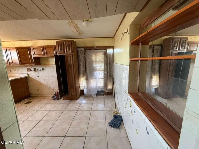1213 N BOONE Street, El Paso, TX 79903