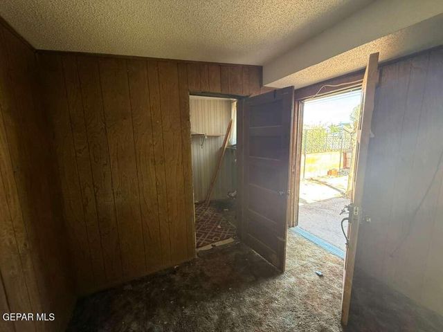 1213 N BOONE Street, El Paso, TX 79903