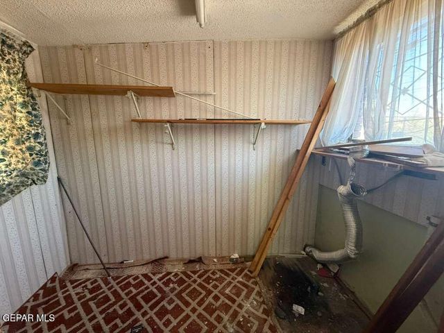 1213 N BOONE Street, El Paso, TX 79903