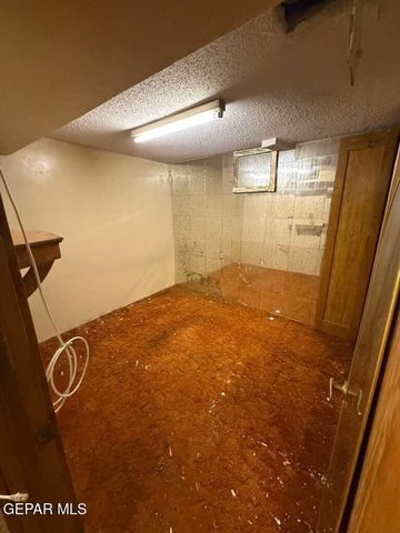 1213 N BOONE Street, El Paso, TX 79903