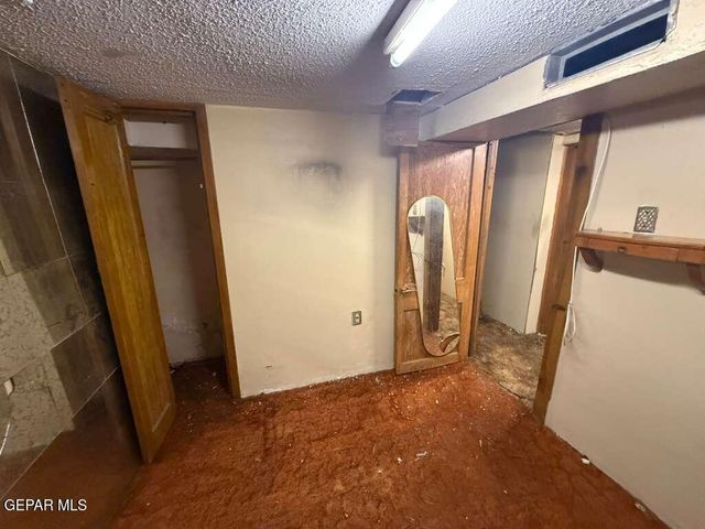 1213 N BOONE Street, El Paso, TX 79903