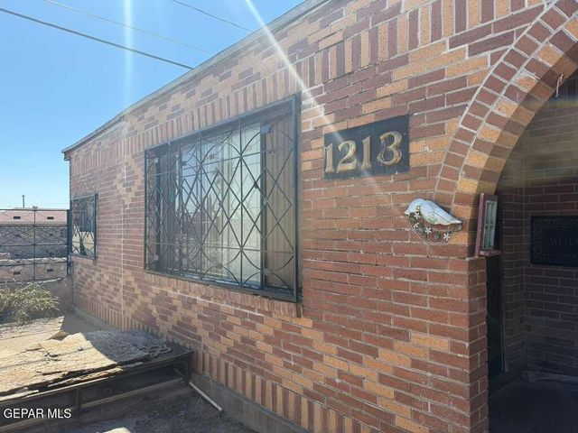 1213 N BOONE Street, El Paso, TX 79903