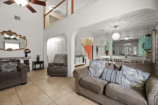 405 Spencer Landing W, La Porte, TX 77571