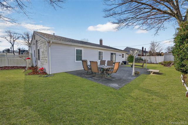 29 Rush Street, Port Jefferson, NY 11776