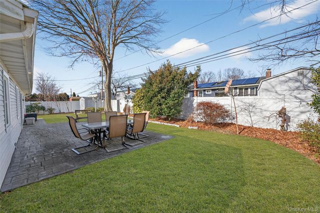 29 Rush Street, Port Jefferson, NY 11776