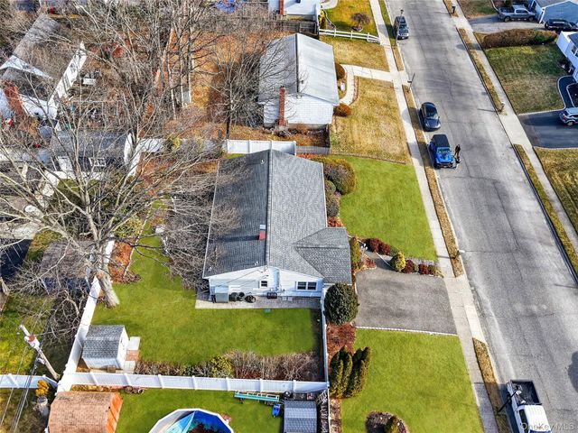 29 Rush Street, Port Jefferson, NY 11776