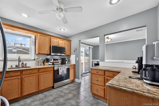 29 Rush Street, Port Jefferson, NY 11776