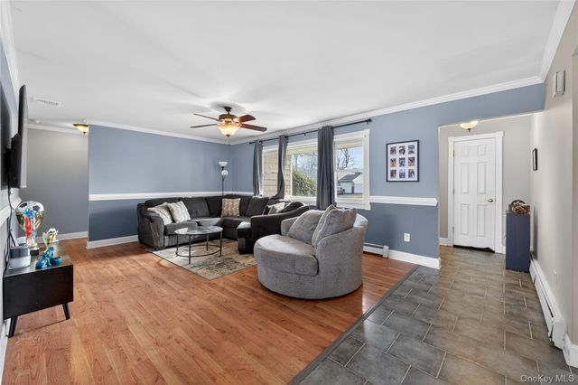 29 Rush Street, Port Jefferson, NY 11776