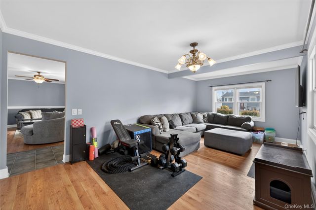 29 Rush Street, Port Jefferson, NY 11776