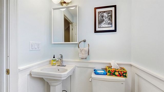 14 Chestnut St 14, Stoneham, MA 02180