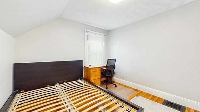 14 Chestnut St 14, Stoneham, MA 02180