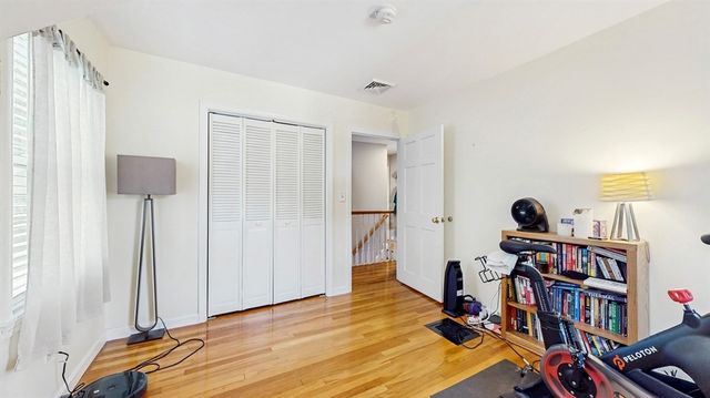 14 Chestnut St 14, Stoneham, MA 02180