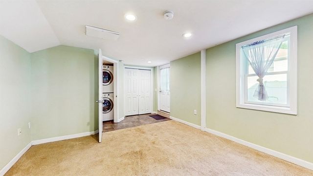 14 Chestnut St 14, Stoneham, MA 02180