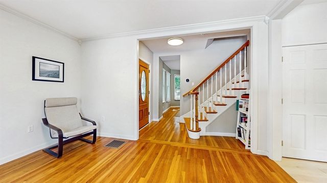 14 Chestnut St 14, Stoneham, MA 02180