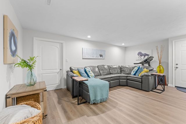 85 Burkeside Ave, Brockton, MA 02301