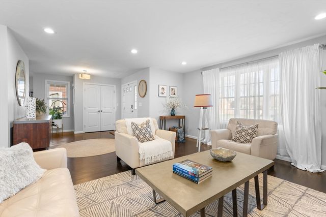 85 Burkeside Ave, Brockton, MA 02301