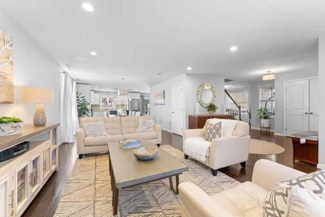 85 Burkeside Ave, Brockton, MA 02301