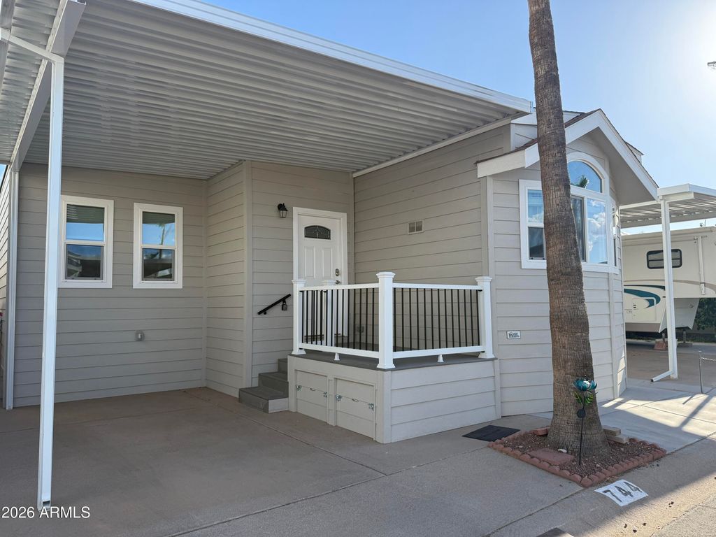 744 EMERALD Drive, Apache Junction, AZ 85119 — exterior