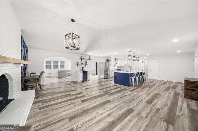 513 Rivercrest Drive, Woodstock, GA 30188