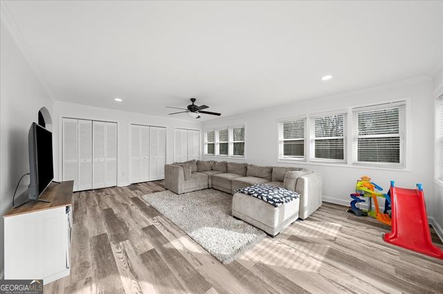 513 Rivercrest Drive, Woodstock, GA 30188