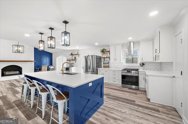 513 Rivercrest Drive, Woodstock, GA 30188