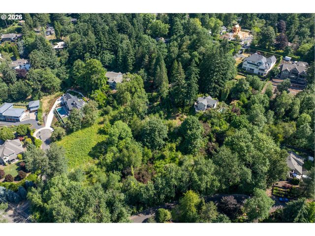 S POWERS Ct, Portland, OR 97219
