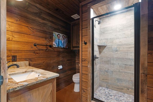 6144 Farm Road 197, Arthur City, TX 75411