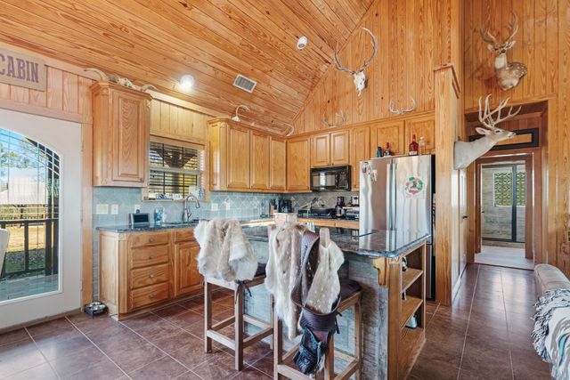 6144 Farm Road 197, Arthur City, TX 75411