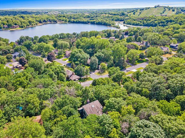15120 Chestnut Circle, Burnsville, MN 55306