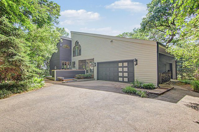 15120 Chestnut Circle, Burnsville, MN 55306
